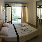 Ξενοδοχείο Amfibia Complex 3*