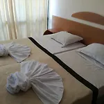 Amfibia Complex 3* Σάνι Μπιτς