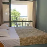 Amfibia Complex 3* Σάνι Μπιτς