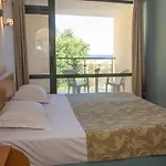 Amfibia Complex 3* Σάνι Μπιτς