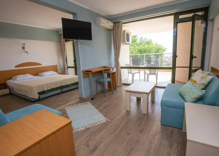 Готель Amfibia Complex