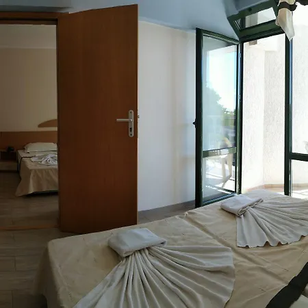 Отель Amfibia Complex Солнечный берег