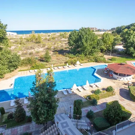 Amfibia Complex Хотел