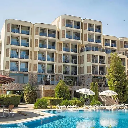 Amfibia Complex 3*