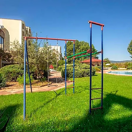 Amfibia Complex 3*