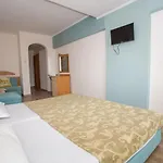 Amfibia Complex